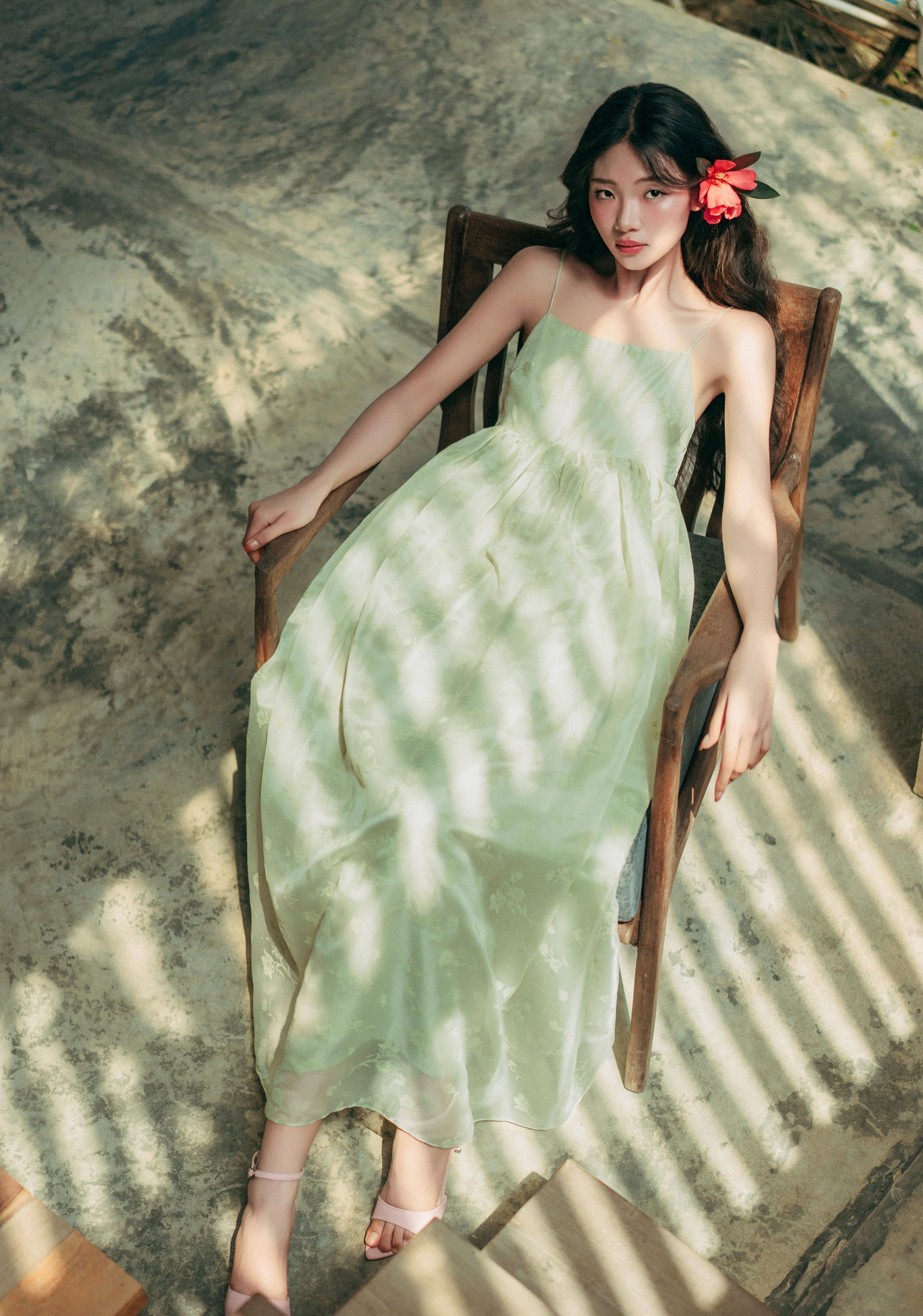 រីករាយនឹងការសំរាកលំហែនិងភាពទន់ភ្លន់នៃរ៉ូប maxi និង midi ក្នុងរដូវស្លឹកឈើជ្រុះ - រូបថត 4 ។ Tận hưởng sự thư thái, dịu dàng của váy maxi, váy midi mùa thu- Ảnh 4.