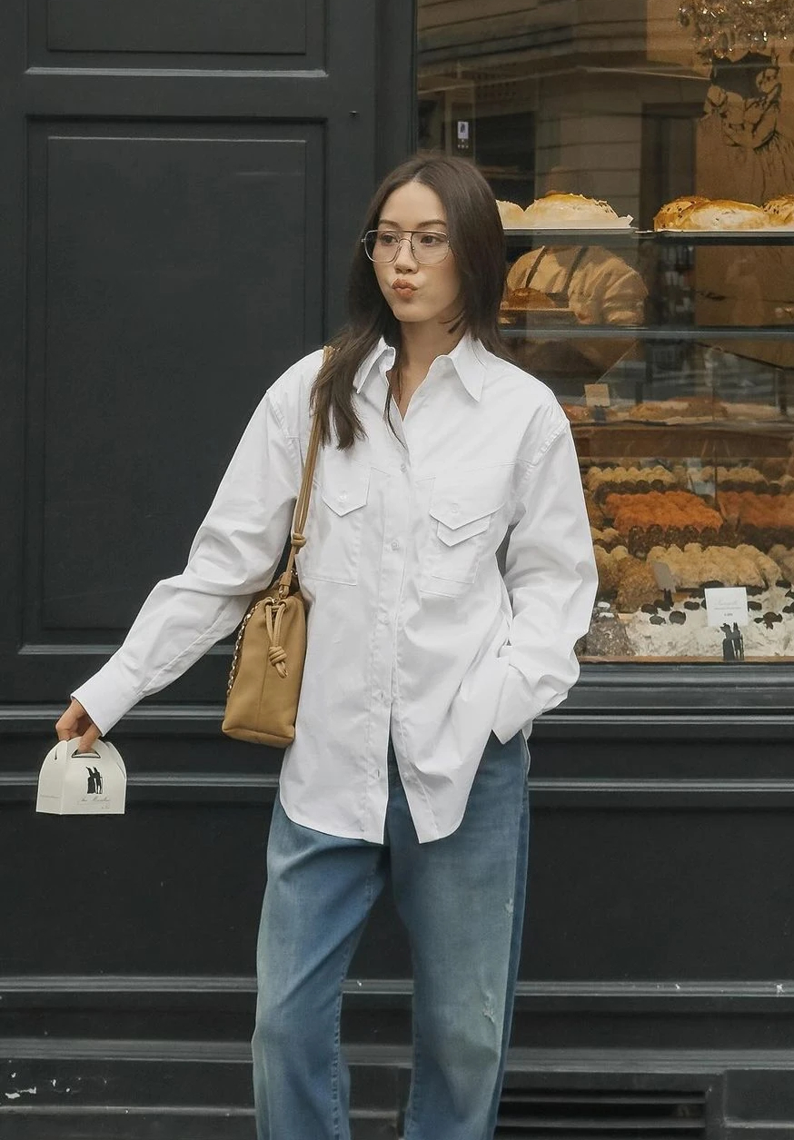 របៀបស្លៀកខោខូវប៊យឱ្យស្អាតពីរដូវក្តៅដល់រដូវស្លឹកឈើជ្រុះ - រូបថត ៤. Cách mặc quần jeans đẹp từ mùa hè sang mùa thu- Ảnh 4.