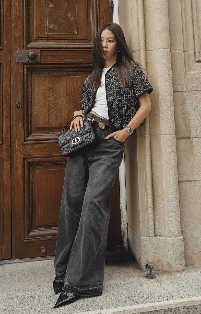 របៀបស្លៀកខោខូវប៊យឱ្យស្អាតពីរដូវក្តៅដល់រដូវស្លឹកឈើជ្រុះ - រូបថត ៧. Cách mặc quần jeans đẹp từ mùa hè sang mùa thu- Ảnh 7.