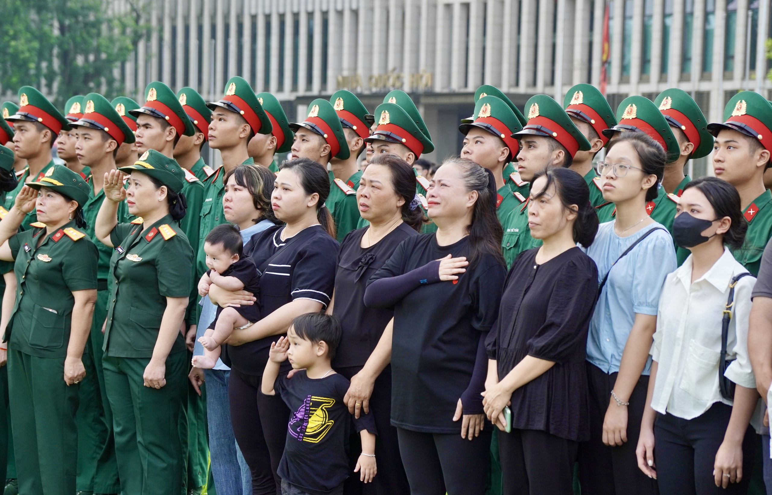 Nghi lễ thượng cờ rủ Quốc tang Tổng Bí thư Nguyễn Phú Trọng- Ảnh 12.