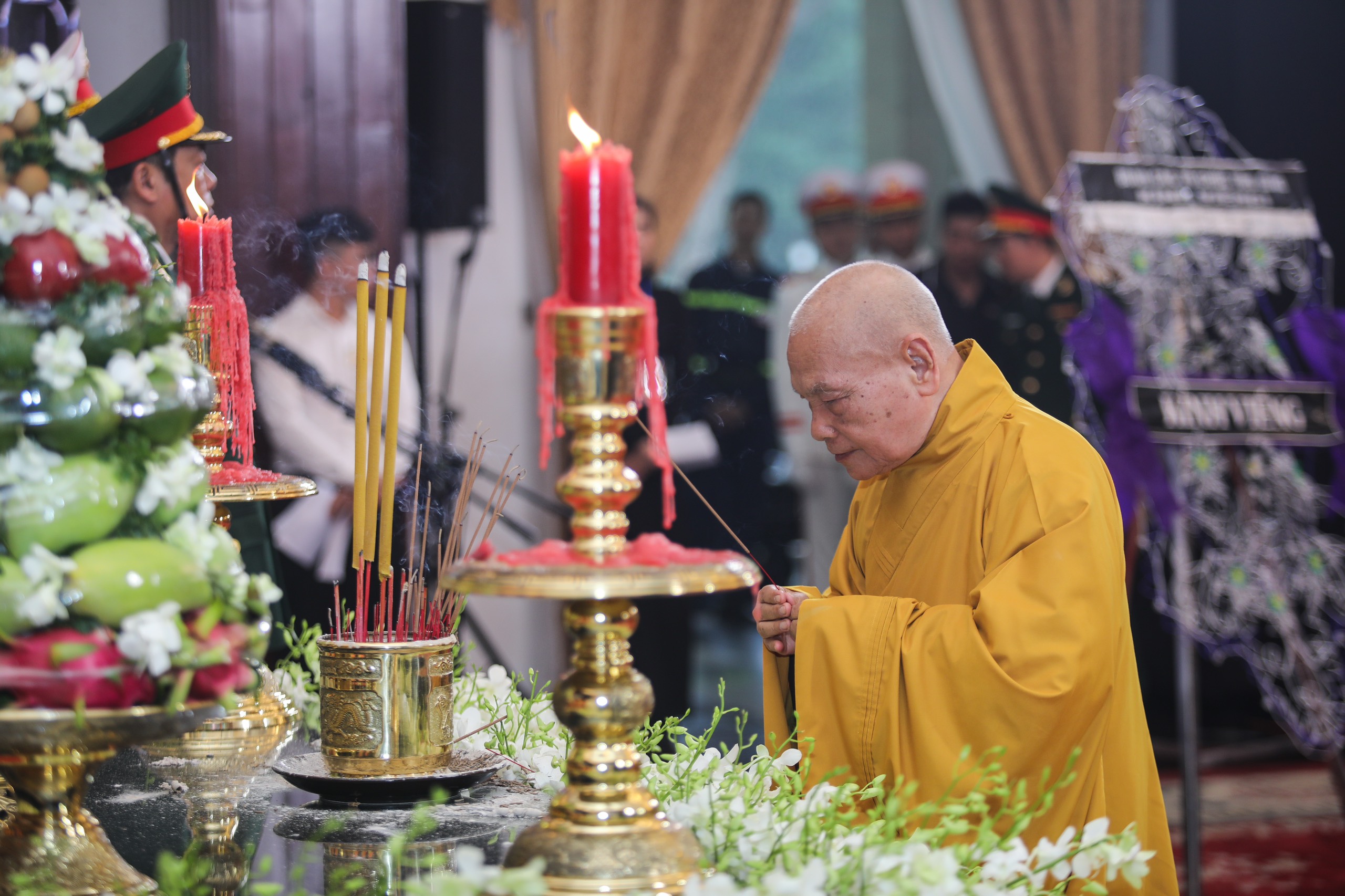 Hình ảnh xúc động lễ viếng Tổng Bí thư Nguyễn Phú Trọng tại Hội trường Thống Nhất- Ảnh 4.