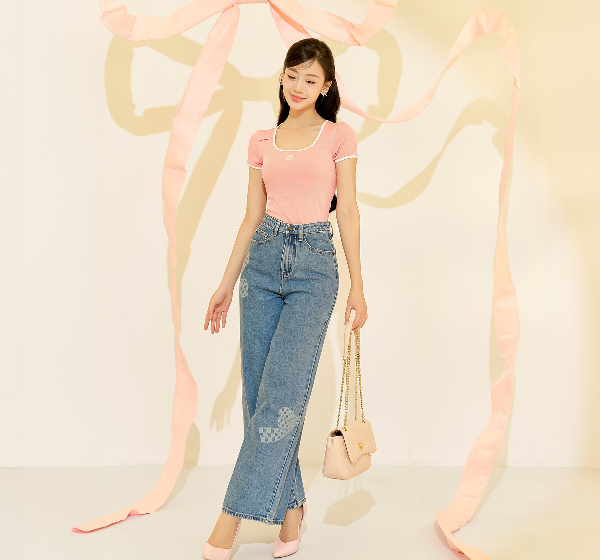 'Lepaskan' tenaga dengan baju-T yang sihat - Foto 3. 'Giải phóng' năng lượng cùng áo thun khỏe khoắn- Ảnh 3.