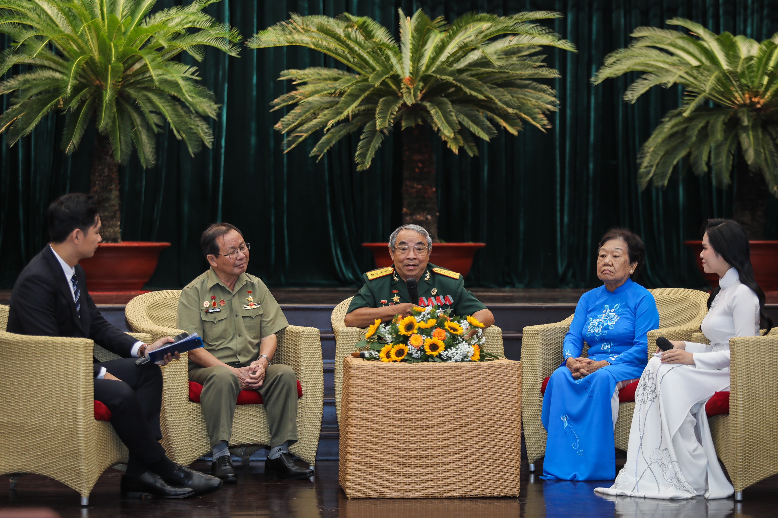 77 năm ngày Thương binh - Liệt sĩ: 'Mẹ ơi, ngày mai con đi bộ đội'- Ảnh 2.