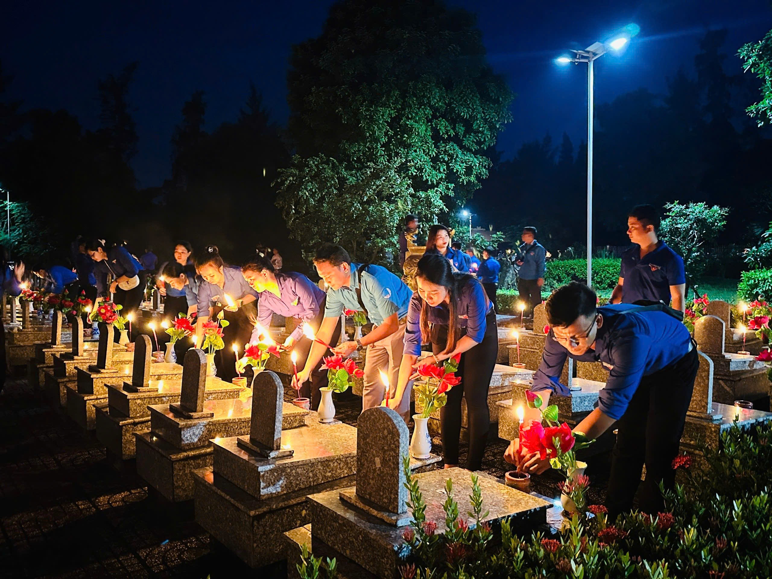 - Ảnh 1. - Ảnh 1.