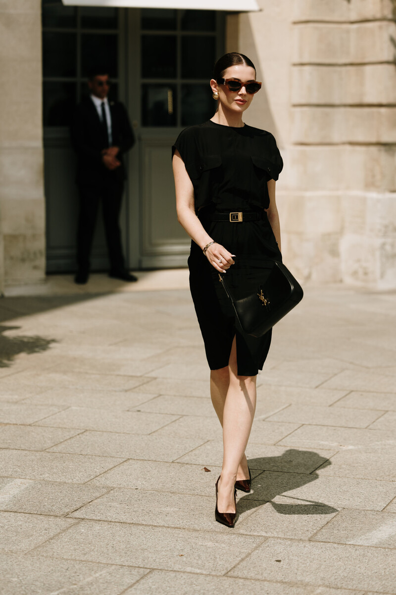 O rochie neagră, ținuta ideală pentru toate tipurile de corp și înălțimile - Fotografia 8. Váy đen, trang phục lý tưởng cho mọi hình dáng và chiều cao- Ảnh 8.