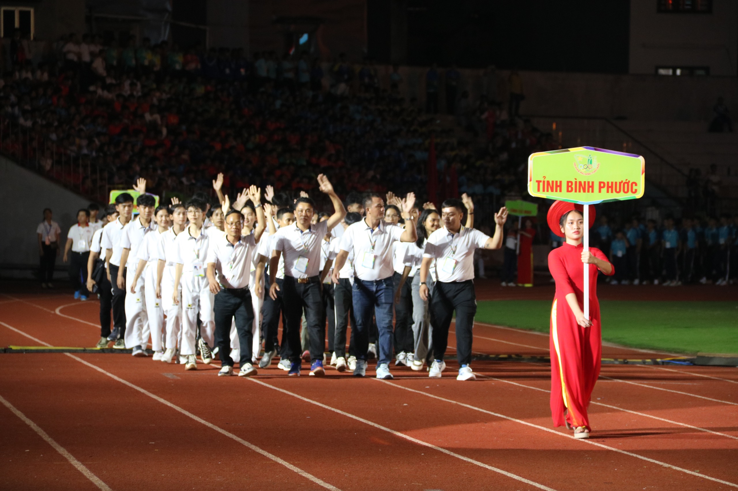 Bộ trưởng Bộ GD-ĐT: Hội khỏe Phù Đổng là cơ hội để vượt lên chính mình- Ảnh 4.