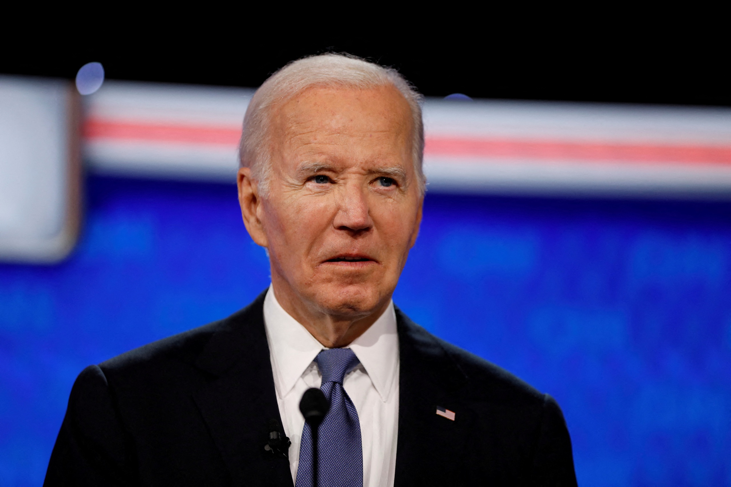 Ông Biden thừa nhận ‘suýt ngủ gục’ khi tranh luận, giải thích ra sao?- Ảnh 1.