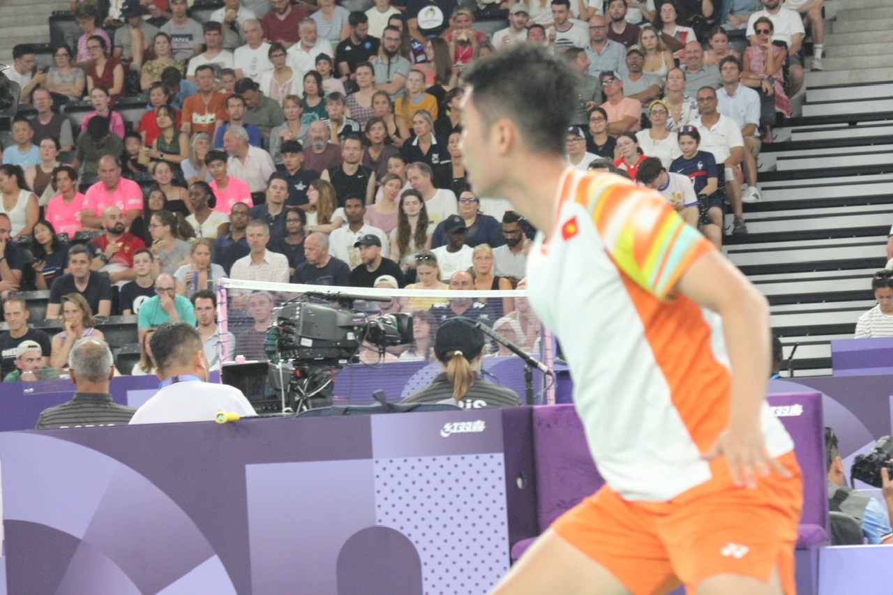 ក្តៅៗ៖ ឡេ ឌឹកផាត បានយកឈ្នះកីឡាករវាយកូនបាល់អាល្លឺម៉ង់កម្ពស់ ១,៩១ ម៉ែត្រ នាំមុខក្រុមអូឡាំពិក K - រូបថត ៣. Nóng: Lê Đức Phát đánh bại tay vợt Đức cao 1,91 m, dẫn đầu bảng K Olympic - Ảnh 3.