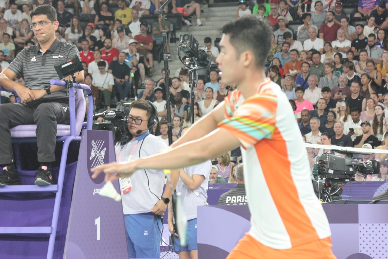 ក្តៅៗ៖ ឡេ ឌឹកផាត បានយកឈ្នះកីឡាករវាយកូនបាល់អាល្លឺម៉ង់កម្ពស់ ១,៩១ ម៉ែត្រ នាំមុខក្រុមអូឡាំពិក K - រូបថត ៥. Nóng: Lê Đức Phát đánh bại tay vợt Đức cao 1,91 m, dẫn đầu bảng K Olympic - Ảnh 5.