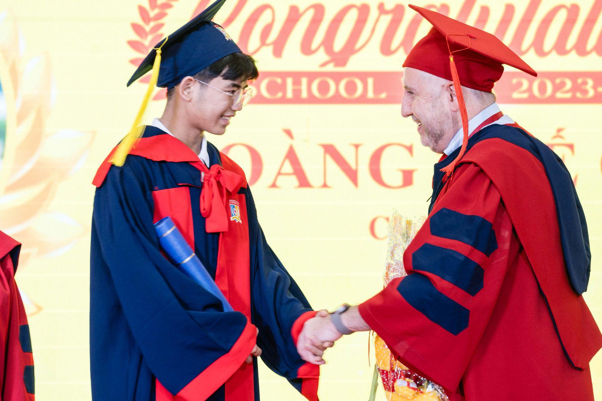 Royal School có 100% học sinh lớp 12 miễn thi tiếng Anh vì sở hữu bằng IELTS- Ảnh 5.