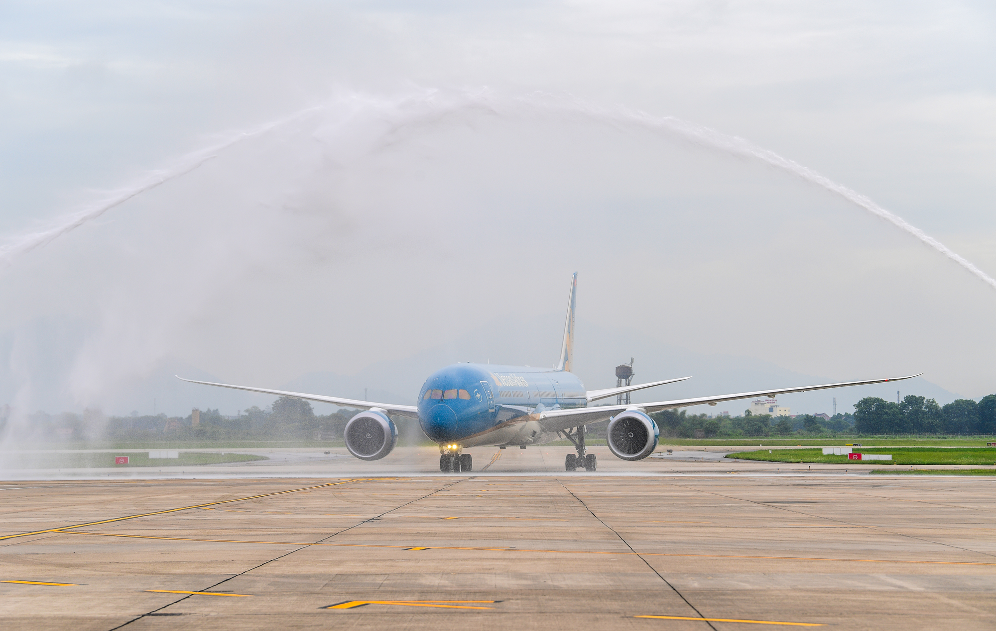 Vietnam Airlines đón thêm 'siêu máy bay' thân rộng kích thước lớn nhất Việt Nam- Ảnh 1.