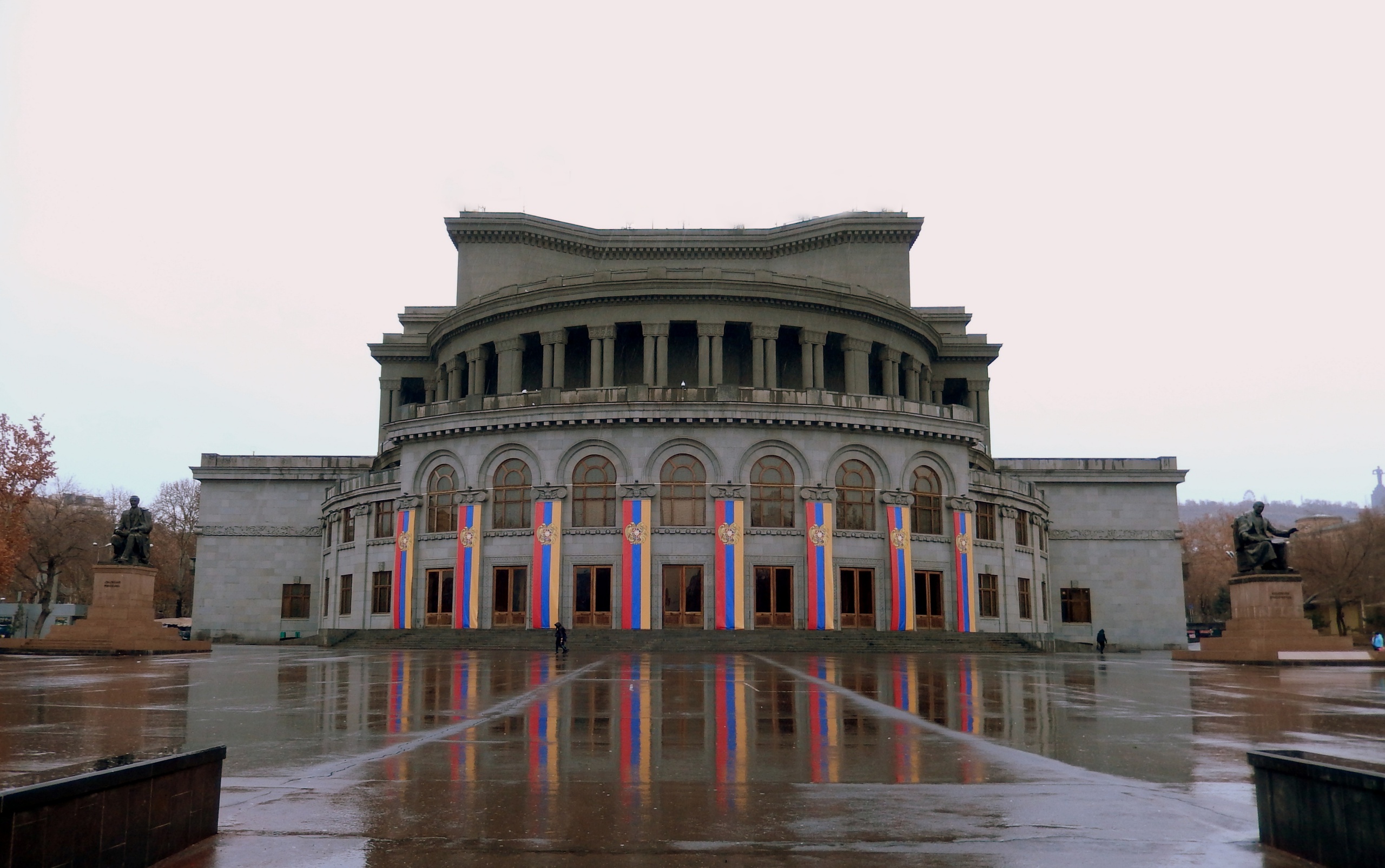 Tempat wisata menarik di ibu kota Yerevan, Armenia - Foto 2. Những điểm tham quan hấp dẫn tại thủ đô Yerevan của Armenia- Ảnh 2.
