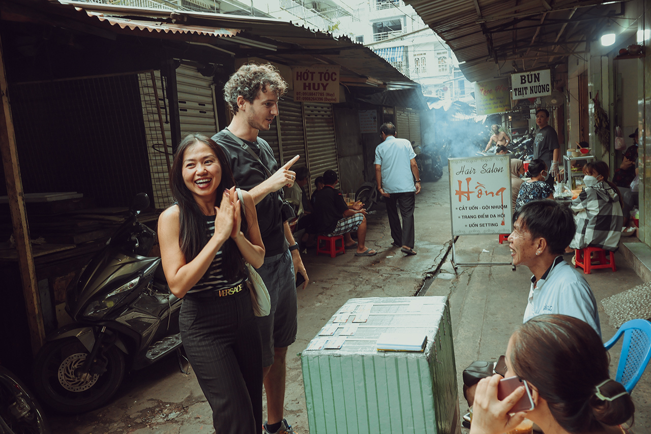 Adrien Jean và tour “chặt hẻm” kể chuyện TP.HCM- Ảnh 9.