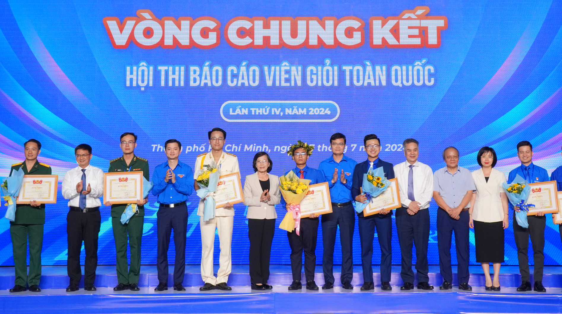[Các đại biểu và thí sinh tại vòng chung kết Hội thi Báo cáo viên giỏi toàn quốc năm 2024]_[NỮ VƯƠNG].jpg