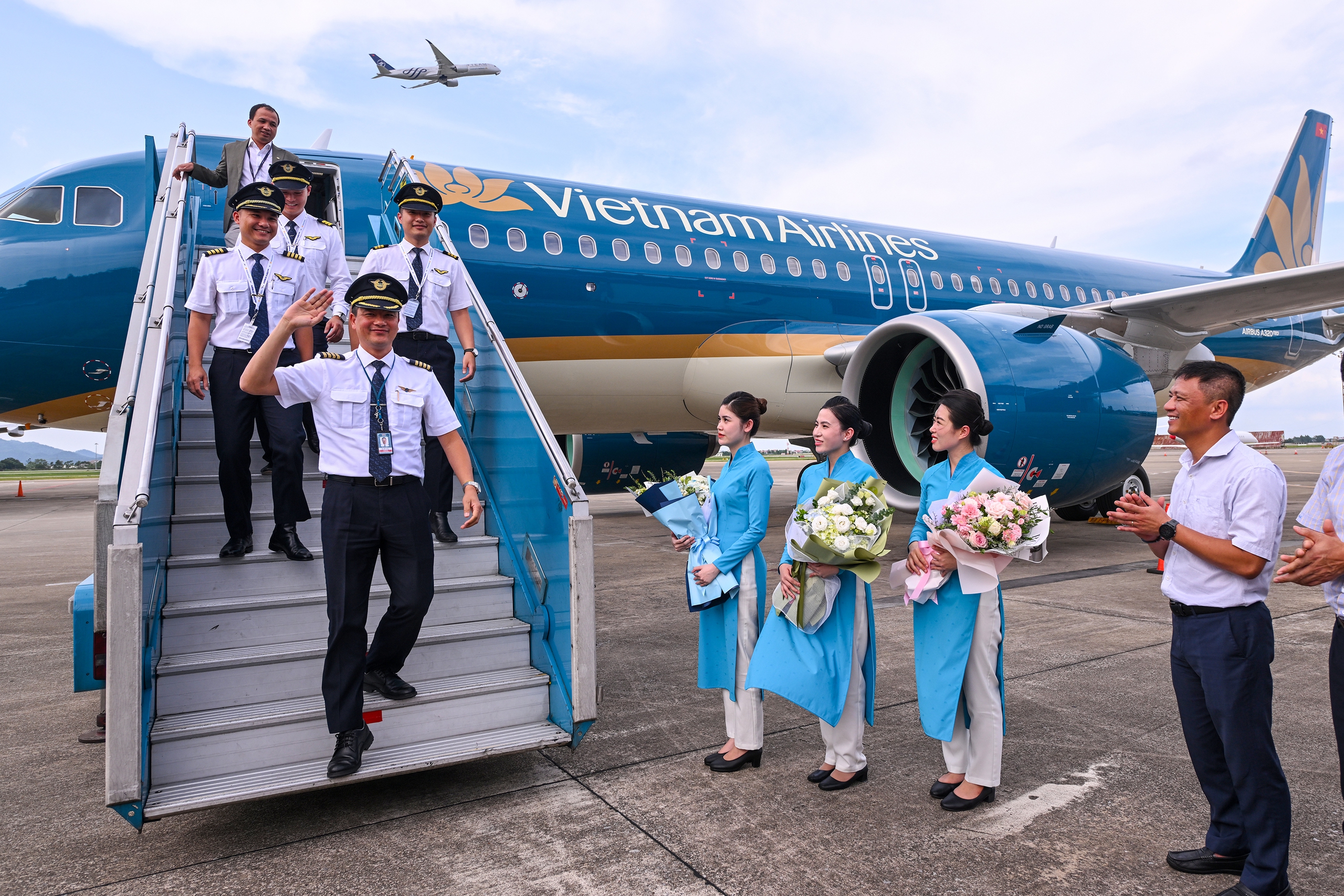  Vietnam Airlines đón 'tân binh' A320neo giữa 'cơn khát máy bay'- Ảnh 1.