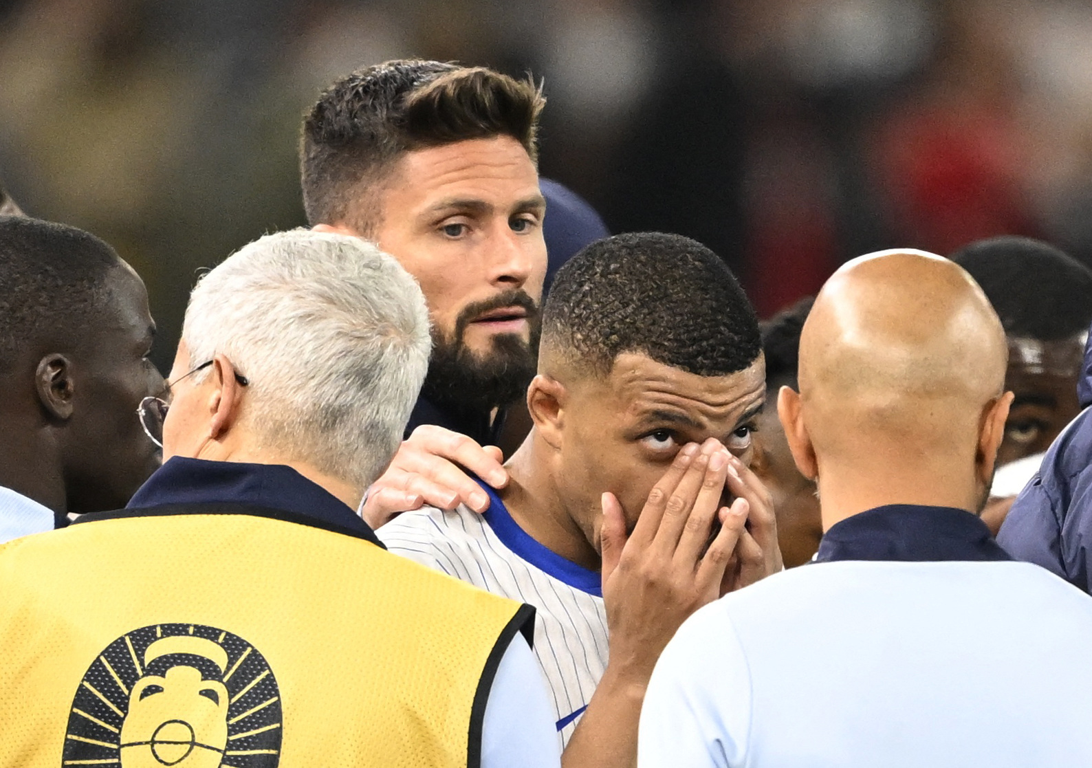 Đội tuyển Pháp đang chờ đợi sự bùng nổ của Mbappe và Giroud