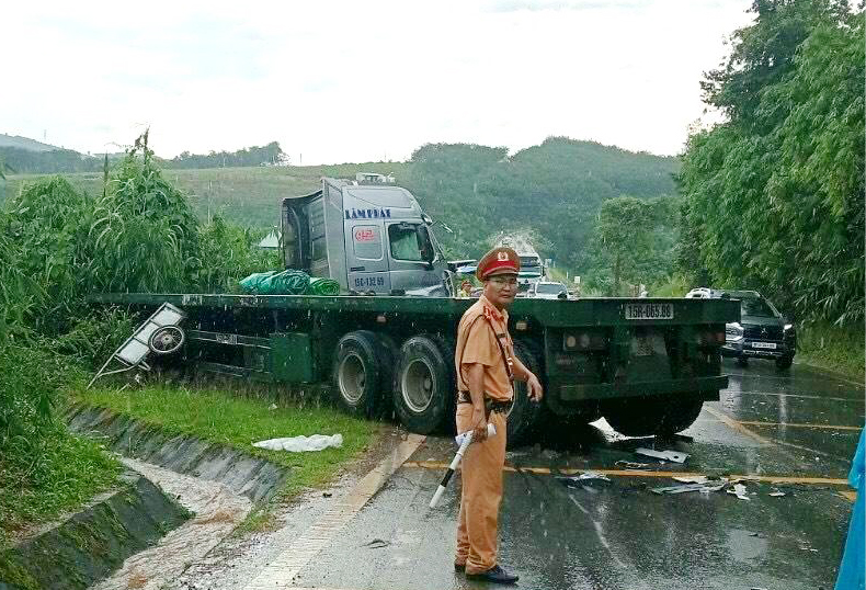 4 vụ tai nạn giao thông tại 'điểm đen' trên QL14 trong vòng 3 ngày- Ảnh 3.