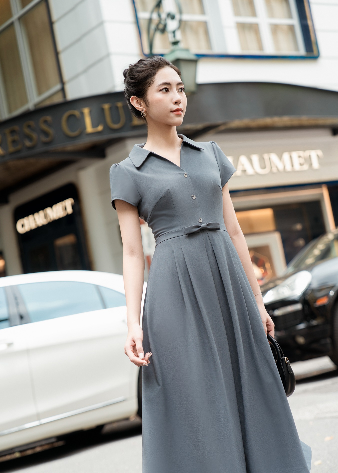 Kirimkan padanya desain klasik, siapa pun yang memakainya akan terlihat memukau - Foto 8. Gửi đến nàng những thiết kế kinh điển, ai diện lên cũng đẹp ngút ngàn- Ảnh 8.