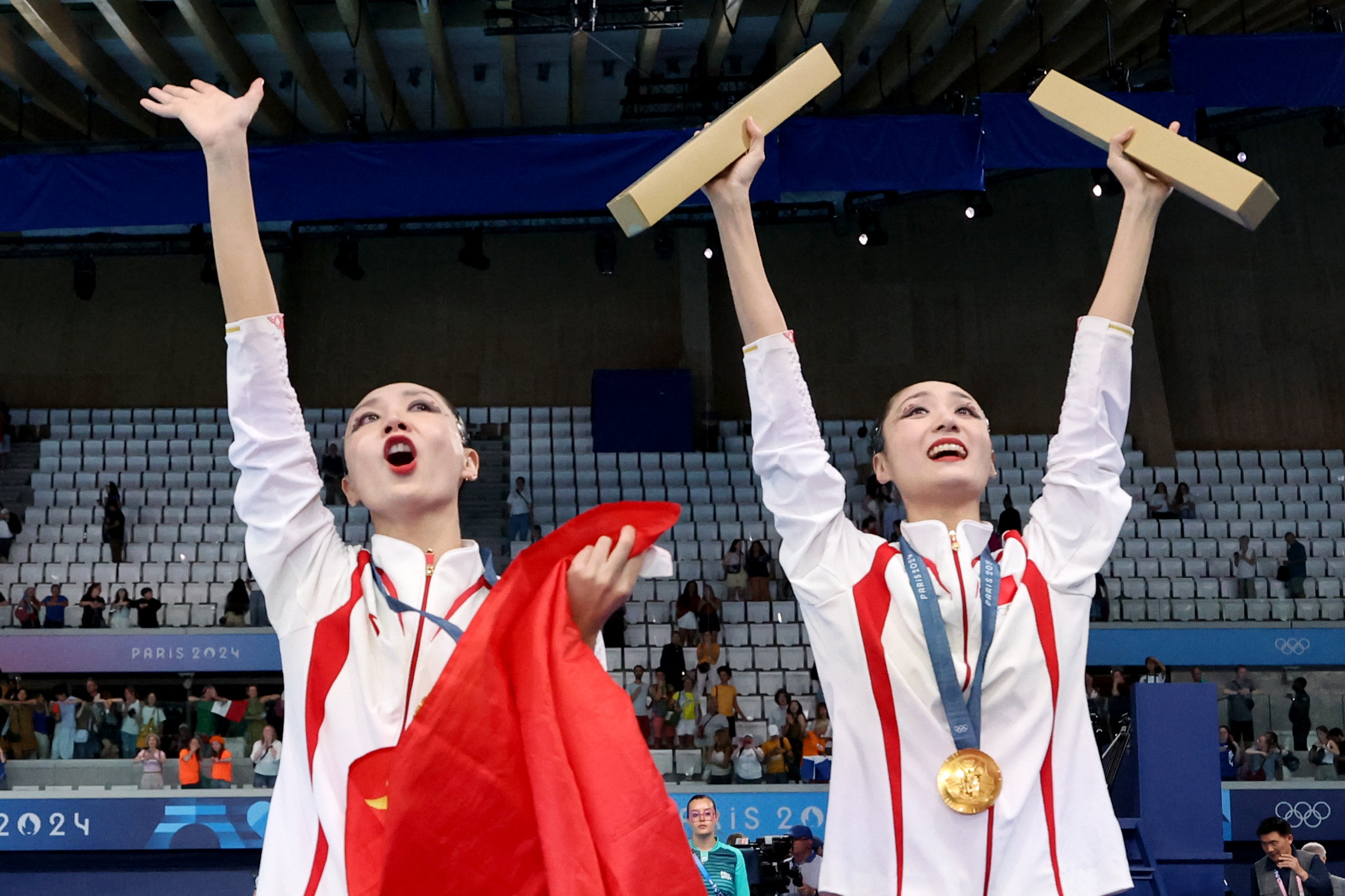 Nhìn lại kỳ Olympic chưa từng có trong lịch sử: Ấn tượng nhiều, lùm xùm cũng không ít- Ảnh 2.