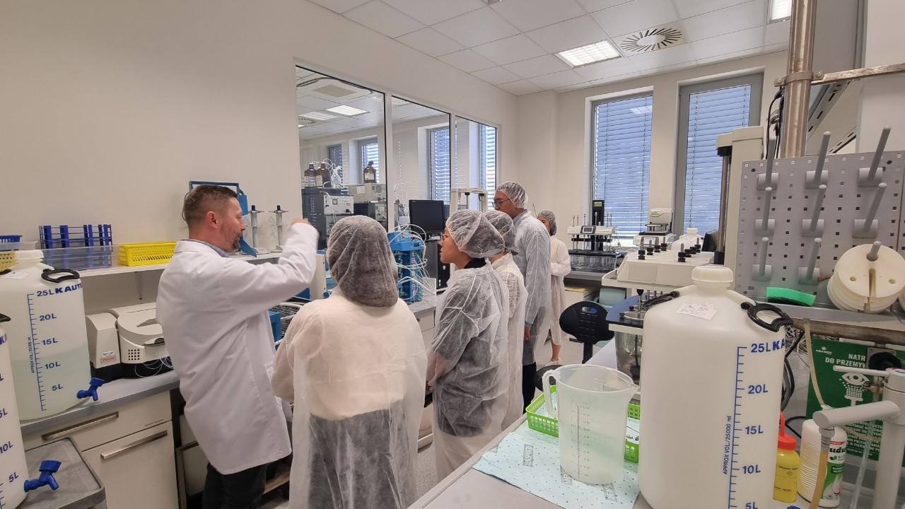 Davipharm cam kết phát triển nhân lực xuất sắc ngành dược phẩm- Ảnh 1. Davipharm cam kết phát triển nhân lực xuất sắc ngành dược phẩm- Ảnh 1.