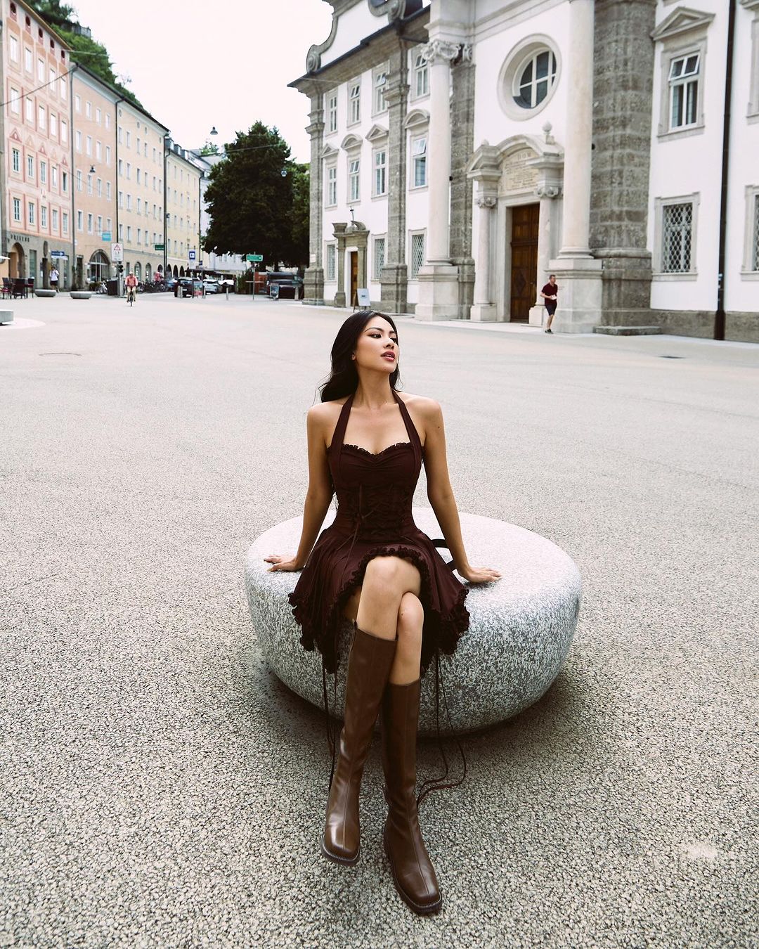 Будьте стильними, як справжня модниця, взувши чоботи - Фото 9. Sành điệu như fashionista chính hiệu nhờ diện giày boots- Ảnh 9.