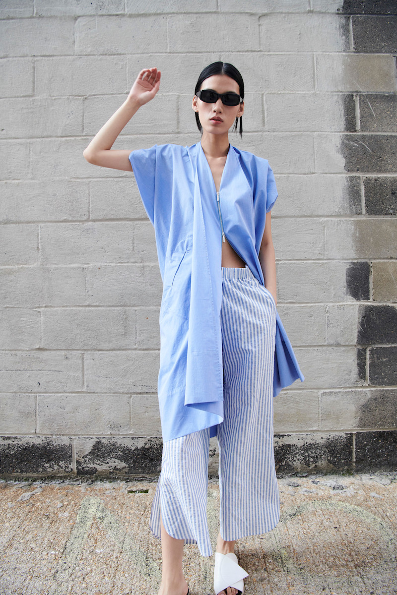 شلوار راه راه از لباسهای ضروری برای لذت بردن از روزهای خنک اوایل پاییز است - عکس ۵. Quần sọc là món đồ cần có để tận hưởng những ngày chớm thu se lạnh- Ảnh 5.