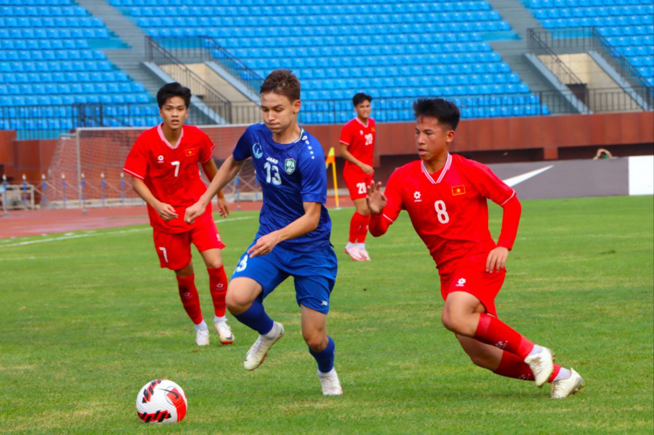 U.16 Việt Nam gây bất ngờ lớn khi thắng đậm đội mạnh U.16 Uzbekistan- Ảnh 2.