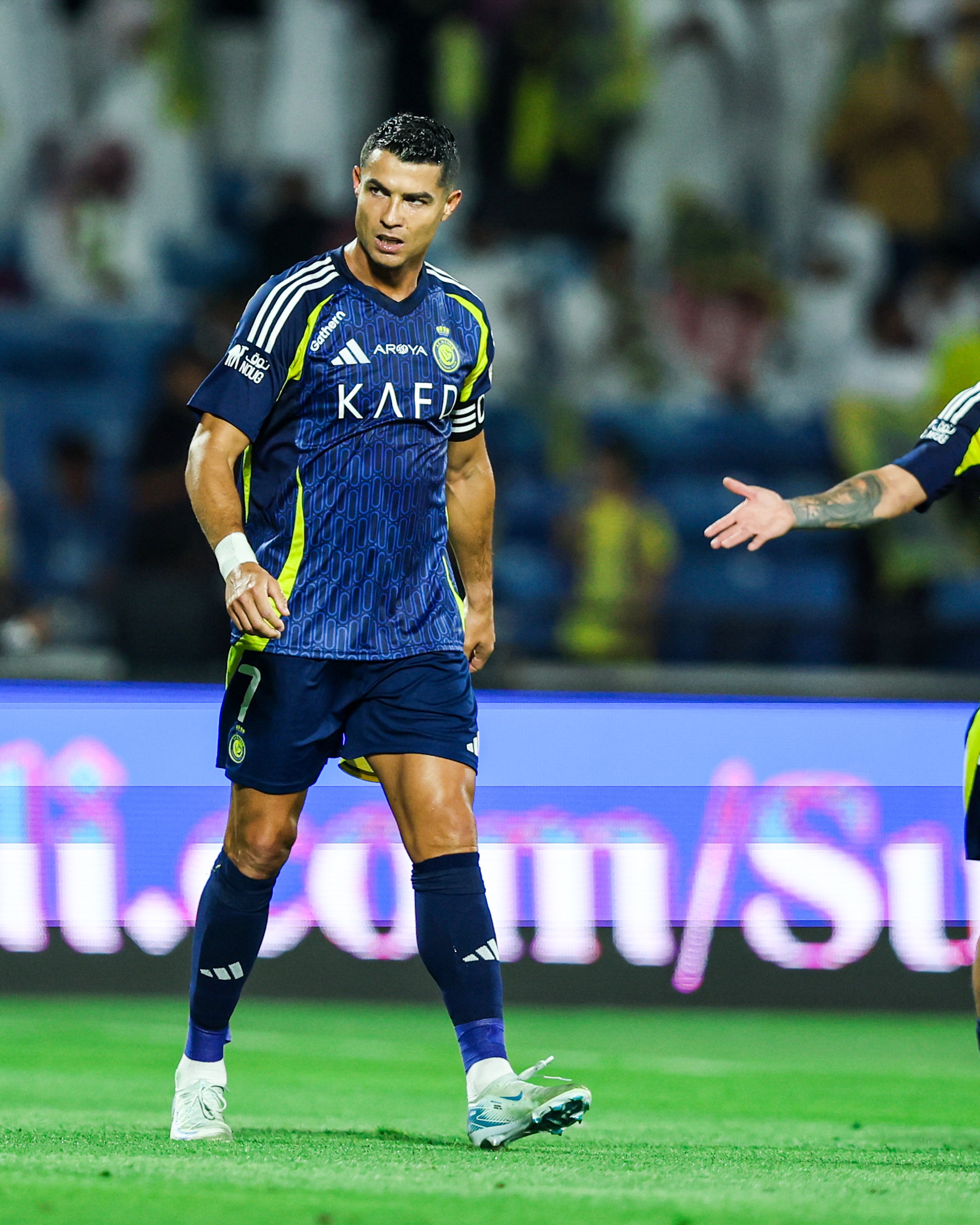 Hành động lạ của Ronaldo khiến Al Nassr dính lời nguyền mất cúp vô địch- Ảnh 3.