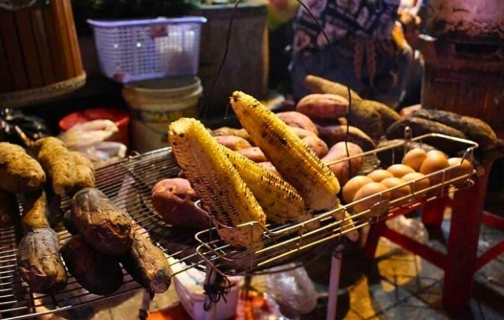 دا لاٹ میں 'پاکٹ' عام اسٹریٹ فوڈز - تصویر 3۔ ‘Bỏ túi’ những món ăn đường phố đặc trưng tại Đà Lạt- Ảnh 3.