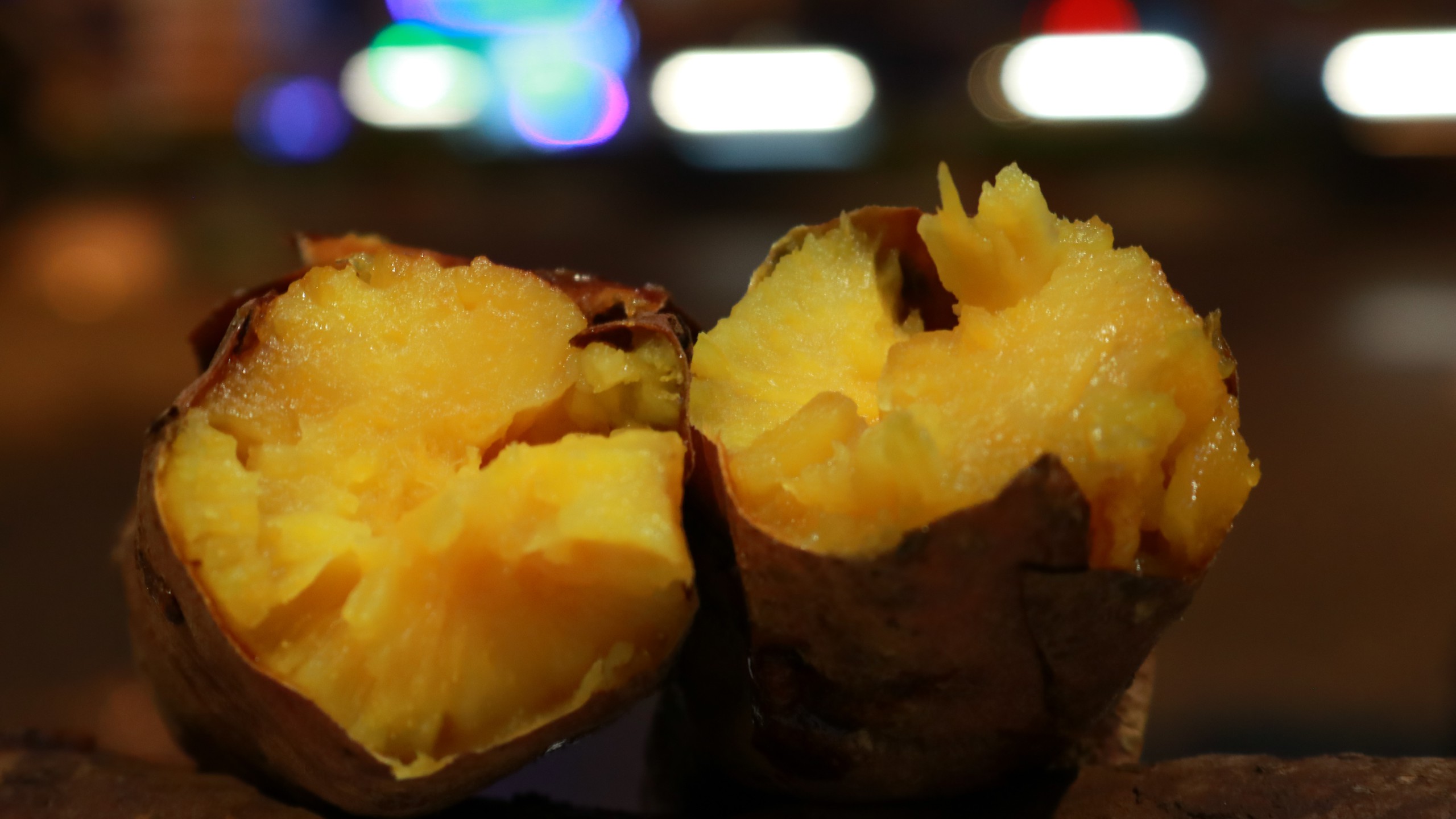 دا لاٹ میں 'پاکٹ' عام اسٹریٹ فوڈز - تصویر 4۔ ‘Bỏ túi’ những món ăn đường phố đặc trưng tại Đà Lạt- Ảnh 4.