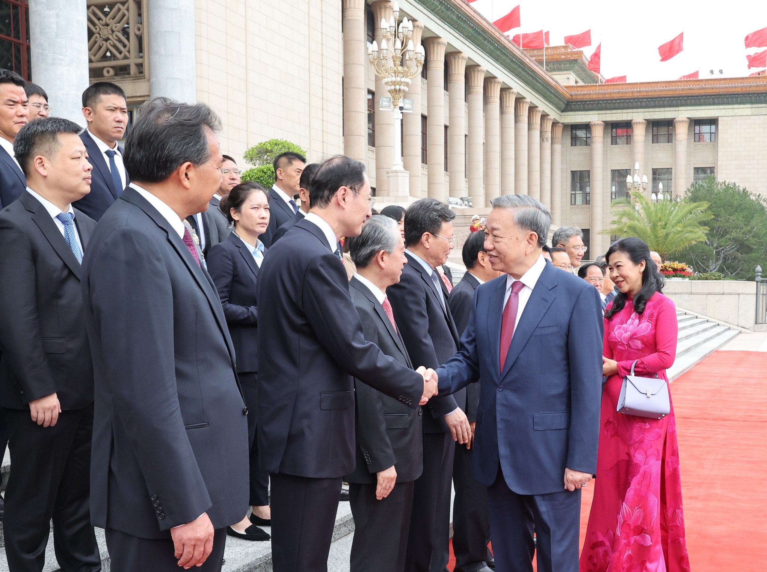 Lễ đón chính thức Tổng Bí thư, Chủ tịch nước Tô Lâm và phu nhân thăm Trung Quốc- Ảnh 4.