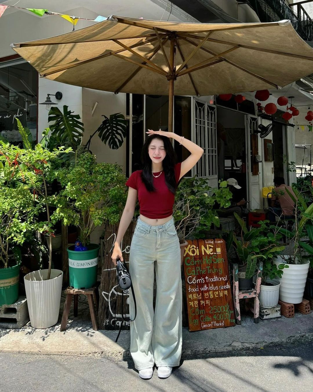 แสดงออกถึงบุคลิกอันเป็นเอกลักษณ์ของคุณด้วยการผสมผสานกางเกงยีนส์หลากสไตล์ - ภาพที่ 1 Thể hiện cá tính riêng biệt với muôn kiểu phối quần jeans- Ảnh 1.