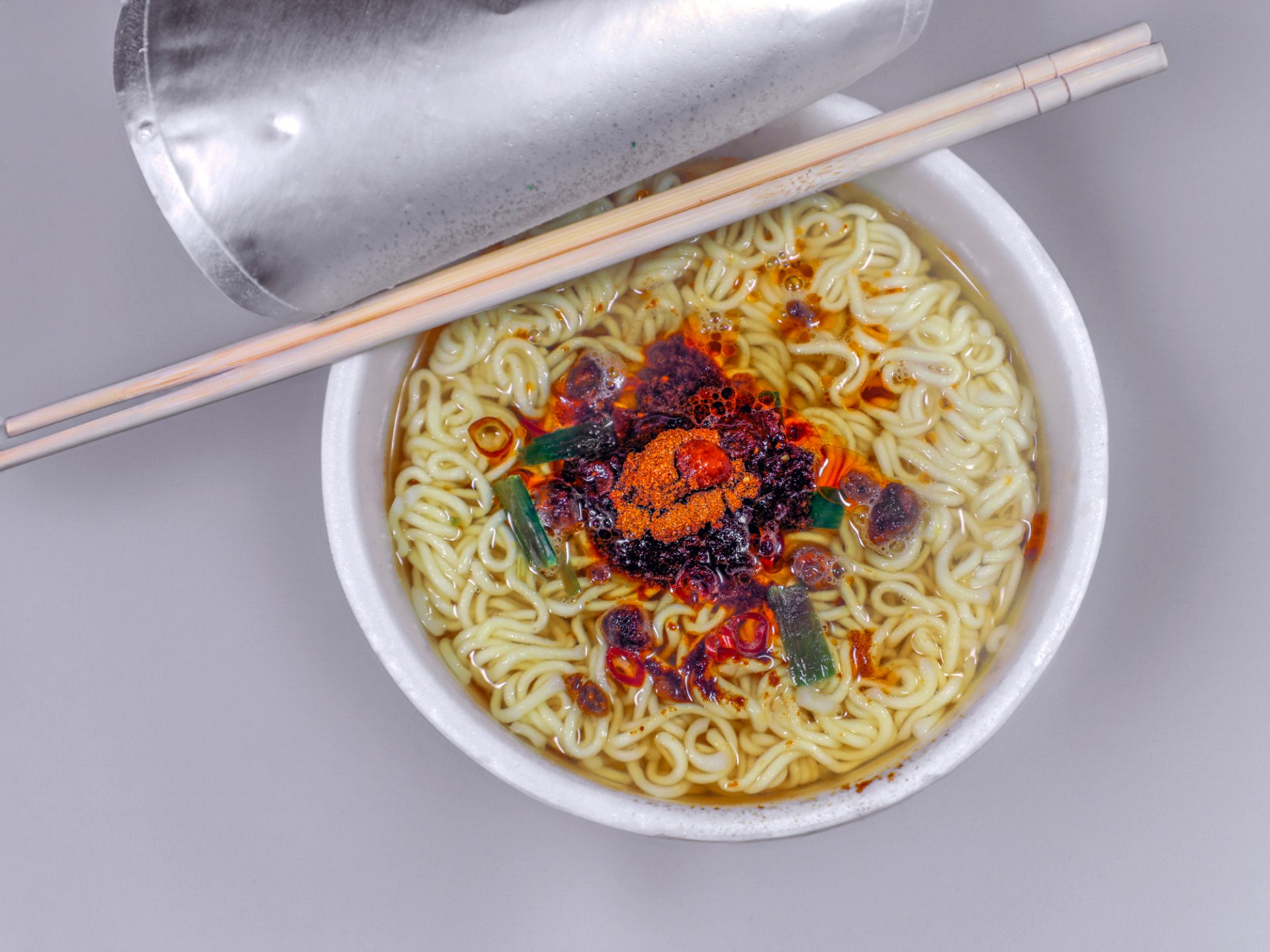 Tranh cãi mì ly bị loại bỏ khỏi các chuyến bay của hãng hàng không Hàn Quốc- Ảnh 1. Tranh cãi mì ly bị loại bỏ khỏi các chuyến bay của hãng hàng không Hàn Quốc- Ảnh 1.