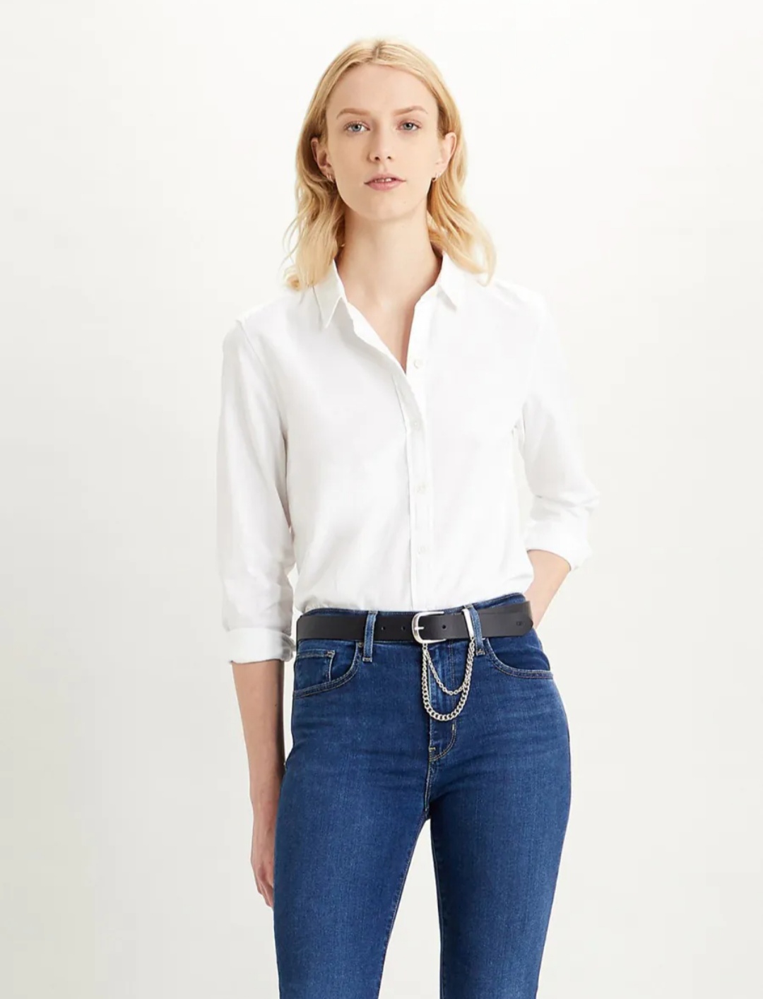 แสดงออกถึงบุคลิกอันเป็นเอกลักษณ์ของคุณด้วยการผสมผสานกางเกงยีนส์หลากสไตล์ - ภาพที่ 4 Thể hiện cá tính riêng biệt với muôn kiểu phối quần jeans- Ảnh 4.