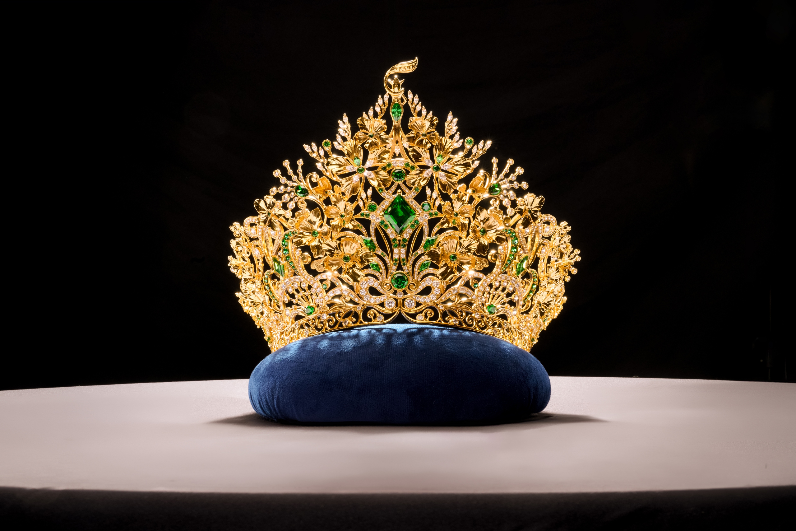 Hoa hậu Lê Hoàng Phương gợi cảm đọ dáng cùng 4 á hậu Miss Grand Vietnam- Ảnh 4. Hoa hậu Lê Hoàng Phương gợi cảm đọ dáng cùng 4 á hậu Miss Grand Vietnam- Ảnh 4.