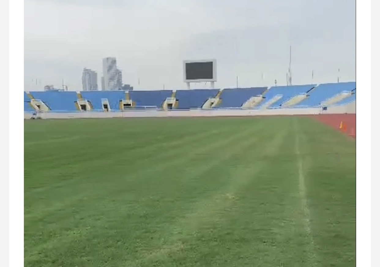 VFF លក់សំបុត្របិទកីឡដ្ឋាន My Dinh មុនពេលធ្វើជាម្ចាស់ផ្ទះរុស្ស៊ី និងថៃ - រូបថត ៥. VFF bán vé, cận cảnh mặt sân Mỹ Đình trước khi tiếp đội tuyển Nga và Thái Lan- Ảnh 5.