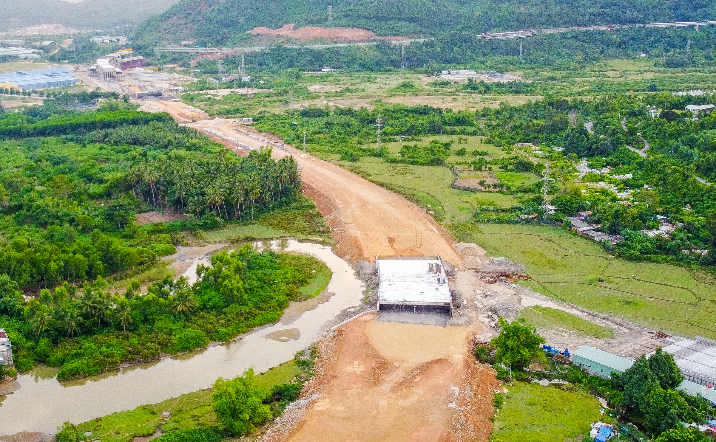 Cận cảnh cảng Liên Chiểu nơi gắn với Khu thương mại tự do sắp được thành lập- Ảnh 11.