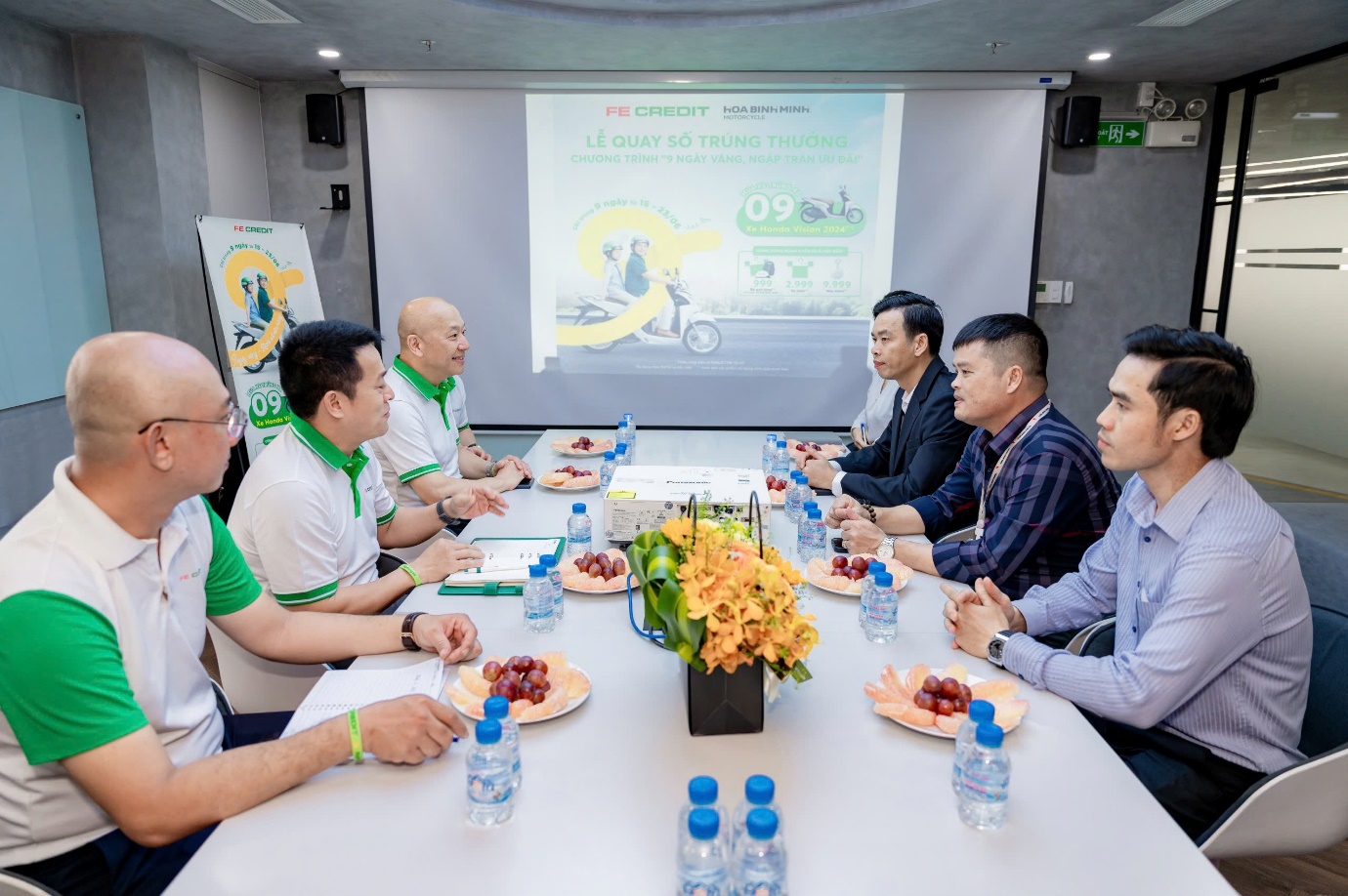 FE CREDIT và hành trình 'đi ngược gió' trên thị trường vay mua xe máy- Ảnh 2. FE CREDIT và hành trình 'đi ngược gió' trên thị trường vay mua xe máy- Ảnh 2.