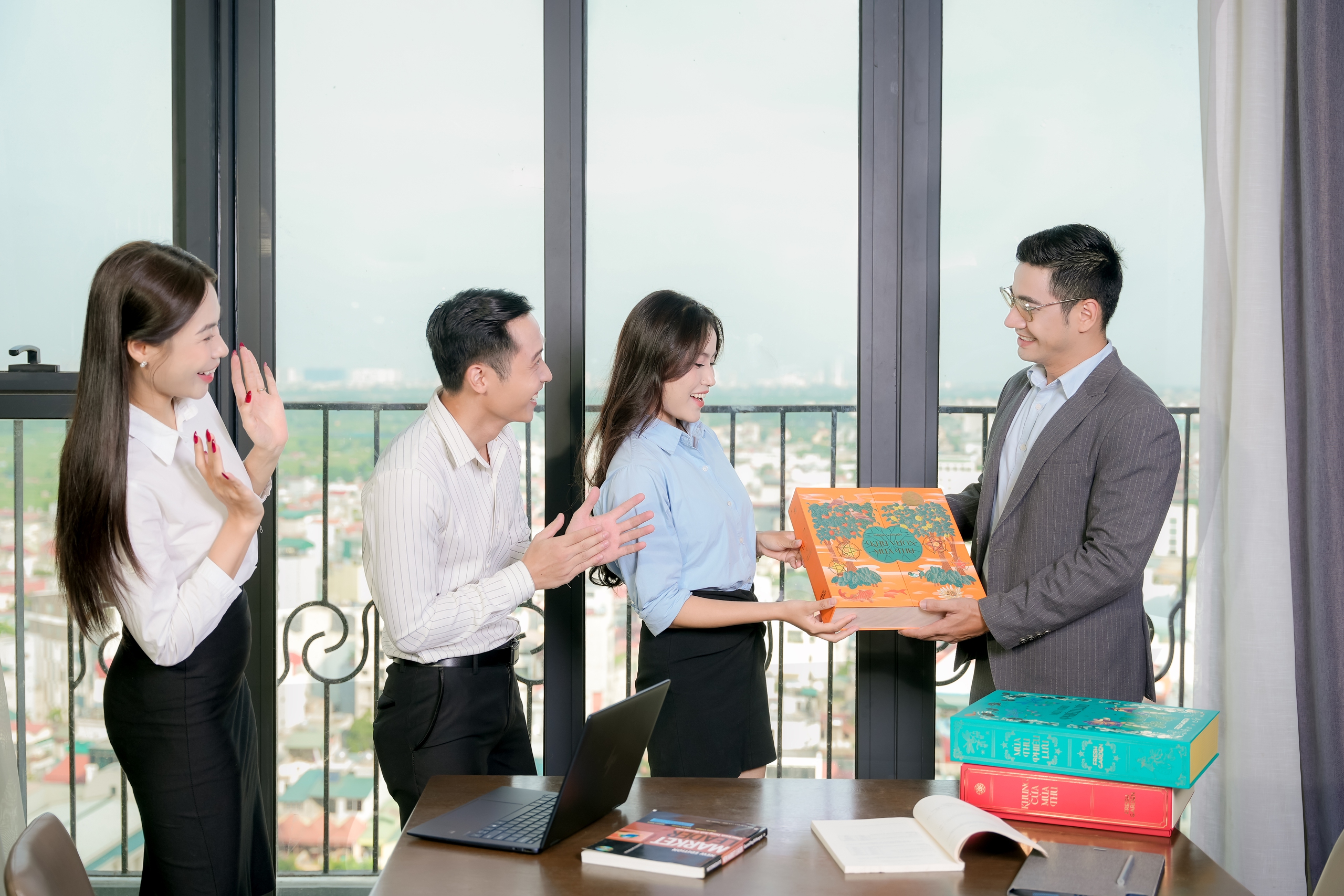 ‘Câu chuyện mùa thu’ của Fresh Garden tôn vinh văn hóa đọc và những áng văn hay- Ảnh 1. ‘Câu chuyện mùa thu’ của Fresh Garden tôn vinh văn hóa đọc và những áng văn hay- Ảnh 1.