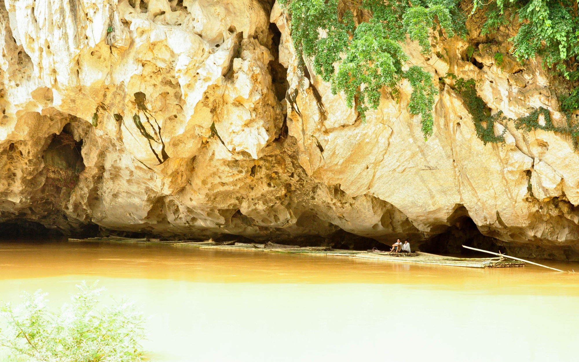 Ngược dòng sông Mã thăm 'Tây Tiến'- Ảnh 2. Ngược dòng sông Mã thăm 'Tây Tiến'- Ảnh 2.