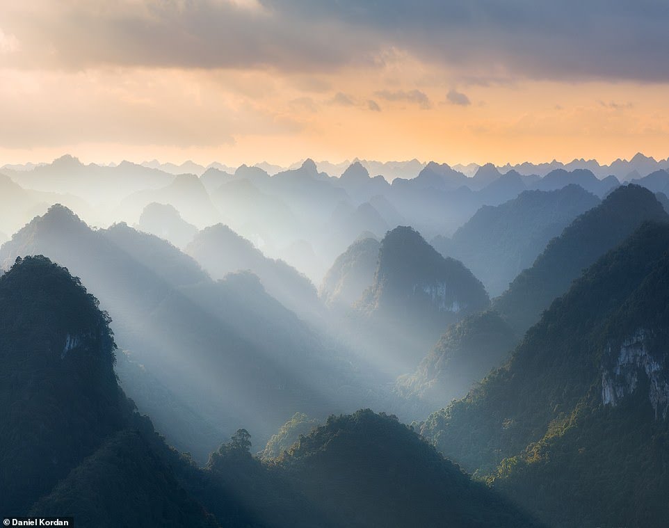 Ngắm bộ ảnh Việt Nam 'xem là muốn đặt máy bay đi ngay' trên báo Anh- Ảnh 7. Ngắm bộ ảnh Việt Nam 'xem là muốn đặt máy bay đi ngay' trên báo Anh- Ảnh 7.