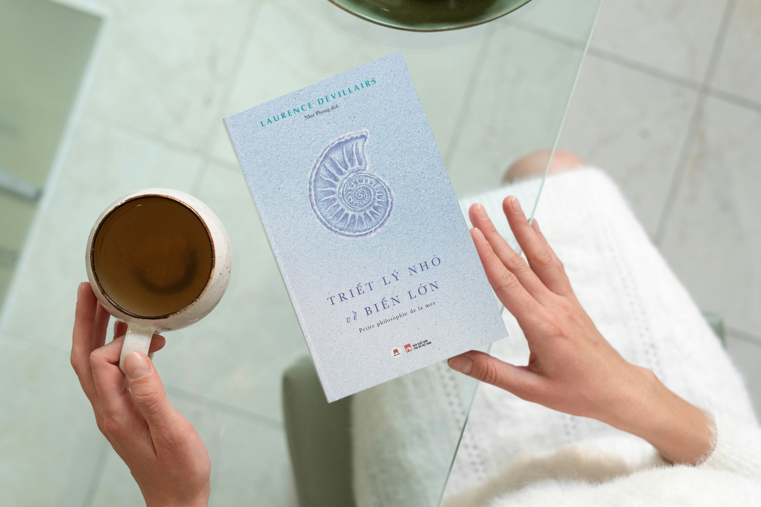 'Triết lý nhỏ về biển lớn' của triết gia nổi tiếng nhất nước Pháp ra mắt độc giả Việt- Ảnh 1. 'Triết lý nhỏ về biển lớn' của triết gia nổi tiếng nhất nước Pháp ra mắt độc giả Việt- Ảnh 1.