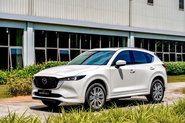 Crossover cỡ trung: Mazda CX-5 mất 'phong độ' doanh số vẫn gấp đôi Honda CR-V- Ảnh 2.