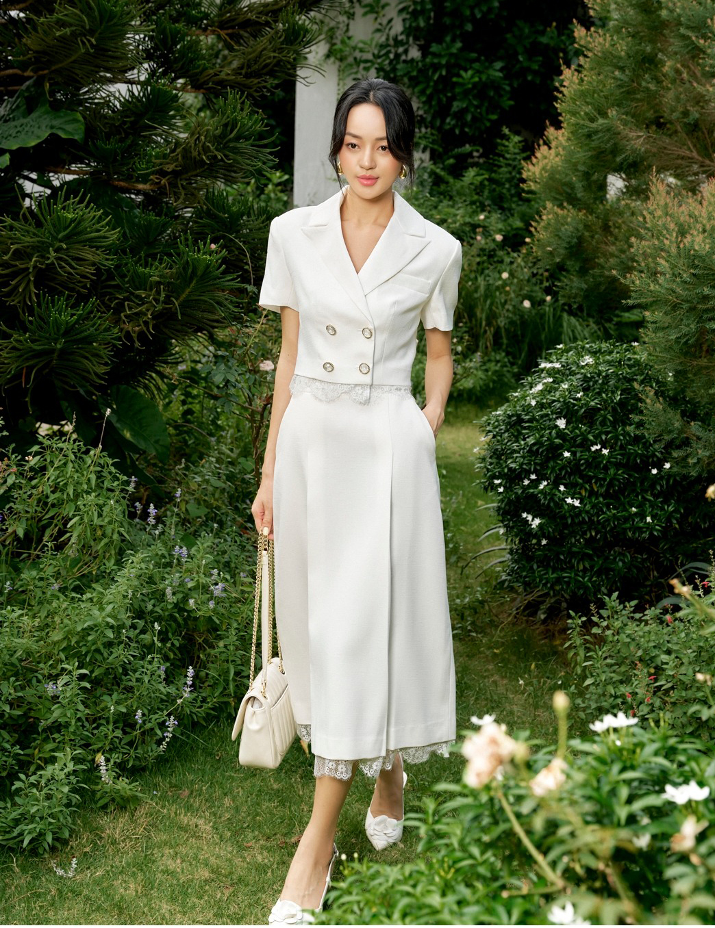 Matchande outfits är de mest eleganta och mångsidiga outfitsen den här säsongen - Bild 1. Set đồ đồng bộ là trang phục thanh lịch và đa năng nhất mùa này- Ảnh 1.