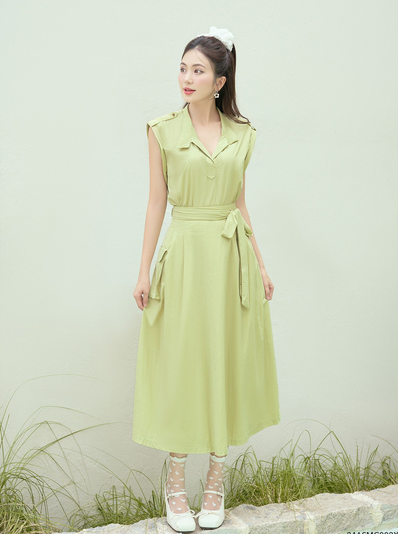 Matchande outfits är de mest eleganta och mångsidiga outfitsen den här säsongen - Bild 2. Set đồ đồng bộ là trang phục thanh lịch và đa năng nhất mùa này- Ảnh 2.