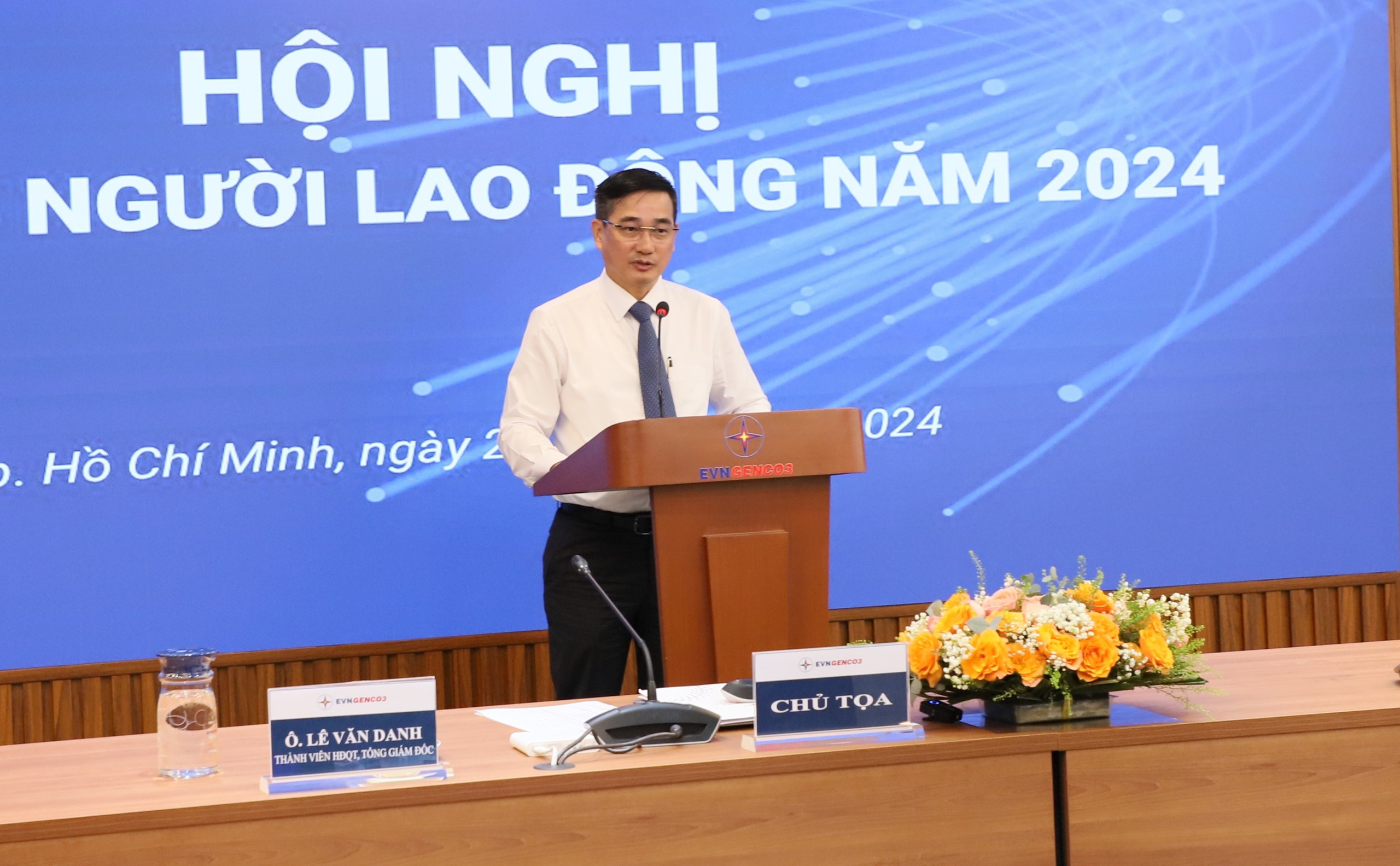 Ông Lê Văn Danh - Tổng Giám đốc Tổng Công ty phát biểu tại Hội nghị Ông Lê Văn Danh - Tổng Giám đốc Tổng Công ty phát biểu tại Hội nghị