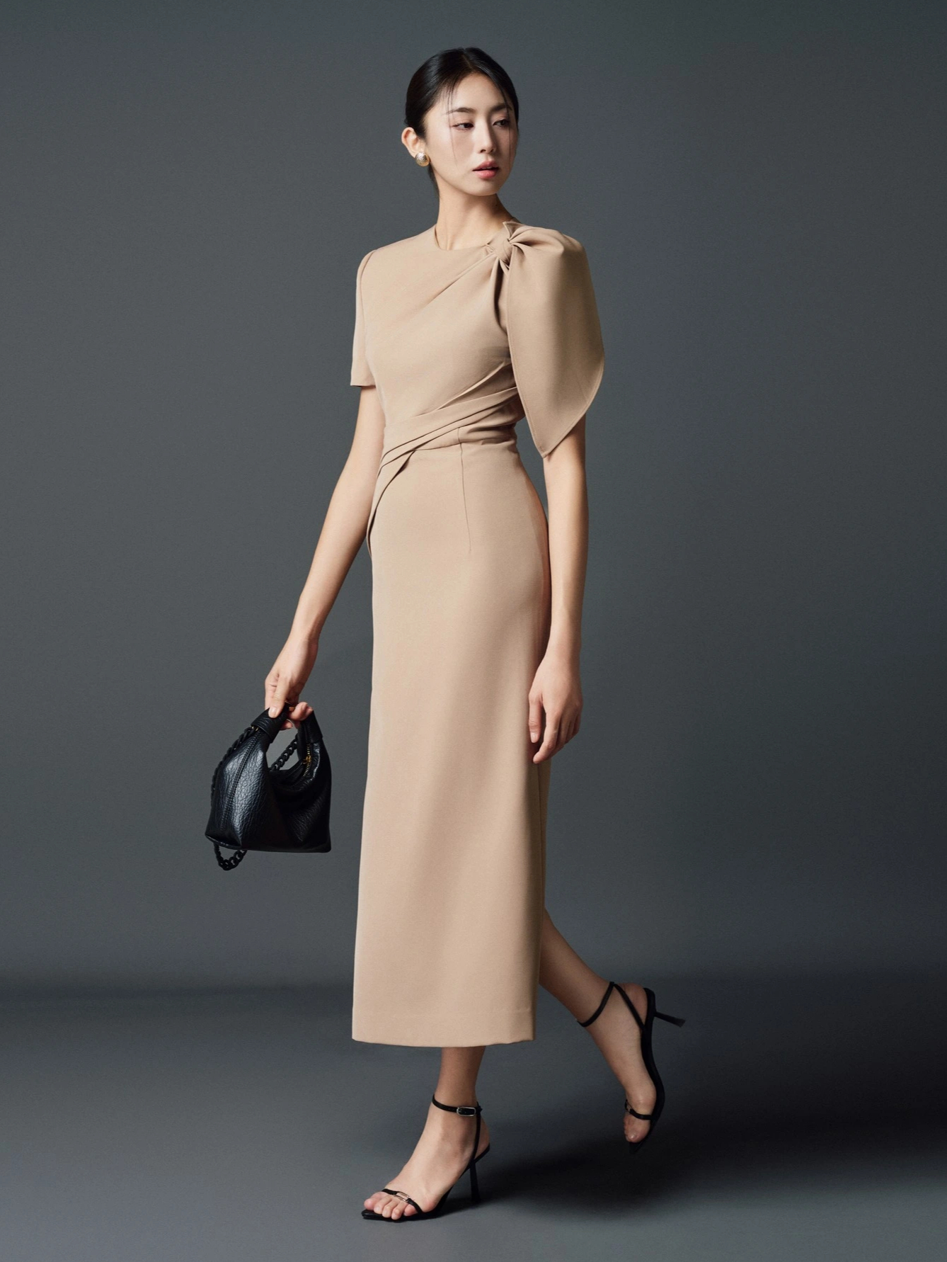 لباس میدی، ایده لباس ساده اما شیک - عکس ۶. Váy midi, ý tưởng mặc giản đơn mà sang xịn- Ảnh 6.
