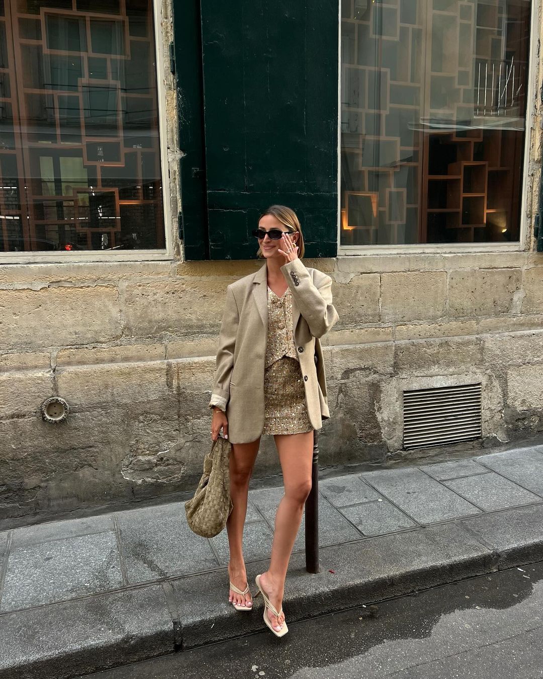 जूते जो आपको स्टाइलिश और आत्मविश्वास से भरपूर दिखने में मदद कर सकते हैं - फोटो 2. Những đôi giày có khả năng hack dáng, bước đi thật phong cách và tự tin- Ảnh 2.