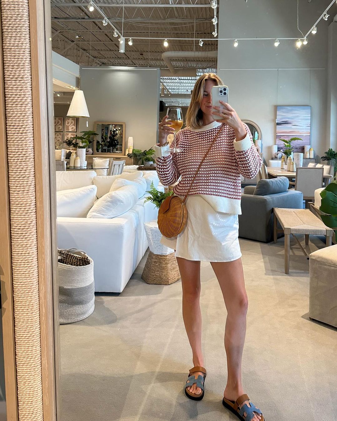 जूते जो आपको स्टाइलिश और आत्मविश्वास से भरपूर दिखने में मदद कर सकते हैं - फोटो 5. Những đôi giày có khả năng hack dáng, bước đi thật phong cách và tự tin- Ảnh 5.