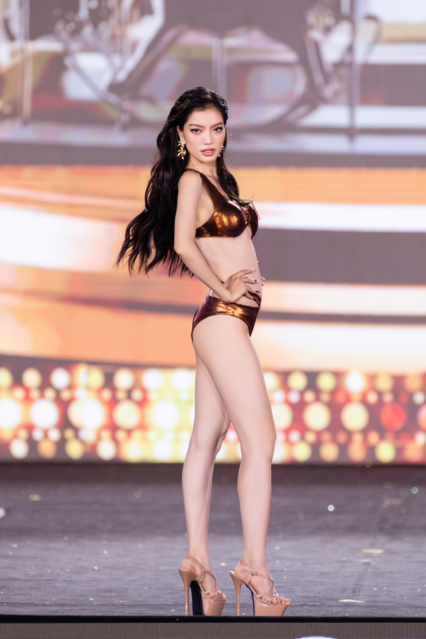 'Bỏng mắt' với màn trình diễn bikini của những người đẹp Miss Grand Vietnam 2024- Ảnh 6.